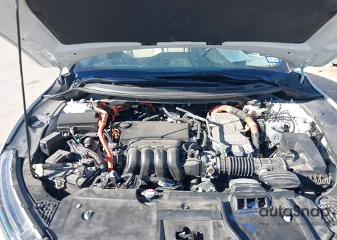 2018 Honda Clarity Plug-In Hybrid Touring from USA, damaged, VIN JHMZC5F35JC012429